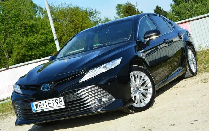 Toyota Camry cena 124900 przebieg: 105000, rok produkcji 2020 z Słupsk małe 781